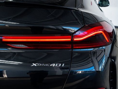 Used 2023 BMW X6 xDrive40i w/ M Sport Package image 30