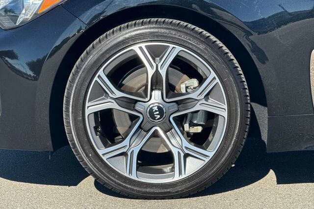 Used 2020 Kia Stinger GT-Line RWD image 24