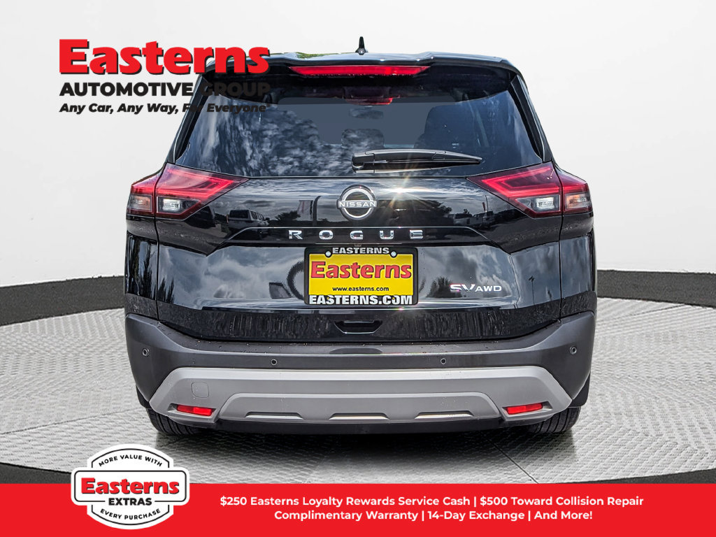 Used 2023 Nissan Rogue SV AWD/4WD image 6