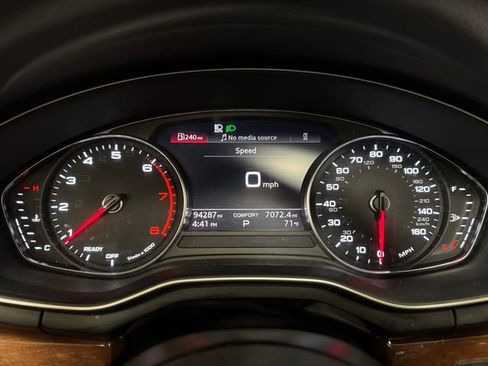 Used 2022 Audi A4 2.0T Premium w/ Convenience Package image 12