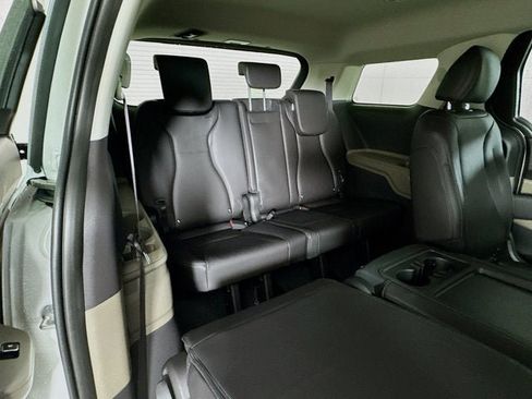 New 2026 Kia Carnival image 27