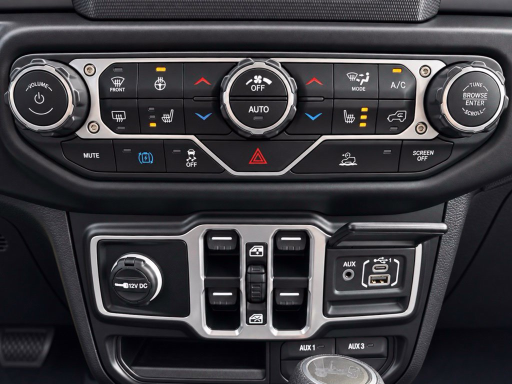 Used 2023 Jeep Wrangler Unlimited w/ Cold Weather Group AWD/4WD image 33