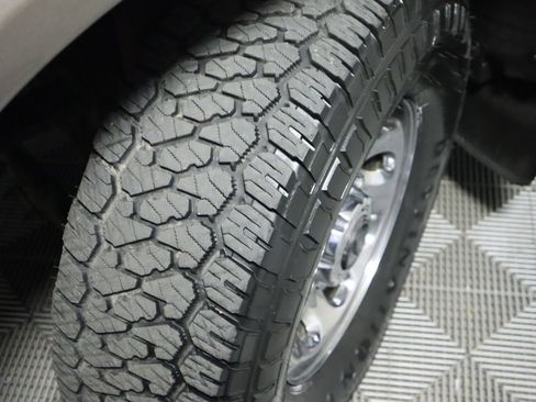 Used 2002 Ford F250 XLT AWD/4WD image 17