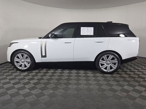 Used 2023 Land Rover Range Rover SE image 8
