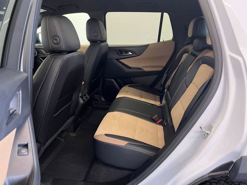 Used 2026 Chevrolet Equinox ACTIV w/ Convenience Package III image 12