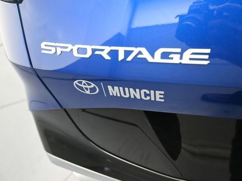 Used 2023 Kia Sportage SX image 37