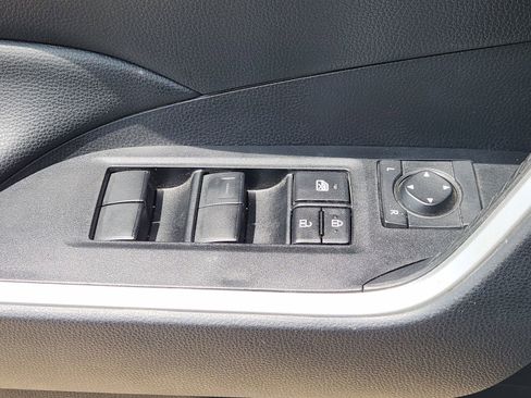 Used 2025 Toyota RAV4 LE FWD image 28