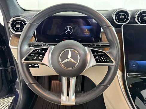 Used 2023 Mercedes-Benz GLC 300 4MATIC image 18