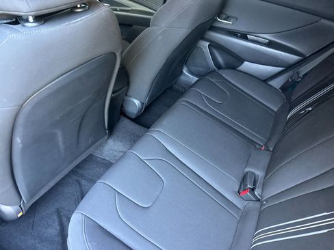 Used 2023 Hyundai Elantra SEL w/ Convenience Package image 12