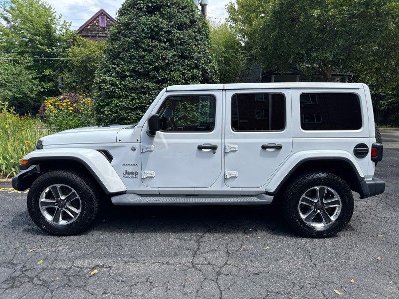 Used 2019 Jeep Wrangler Unlimited Sahara AWD/4WD image 8