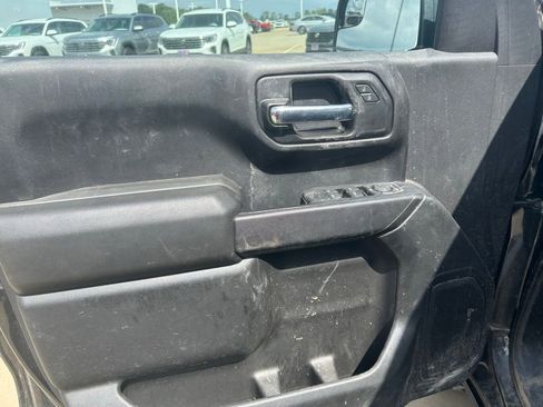 Used 2024 Chevrolet Silverado 1500 Custom image 9