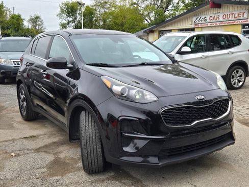 Used 2020 Kia Sportage LX image 3
