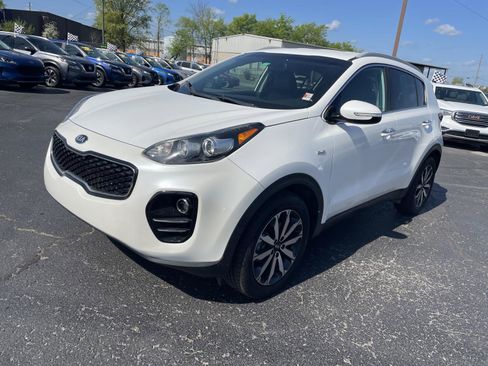 Used 2018 Kia Sportage EX w/ EX Sport Appearance Package image 2