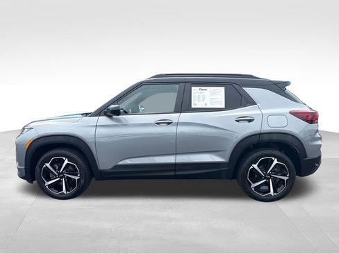 Used 2023 Chevrolet TrailBlazer RS w/ Sun and Liftgate Package AWD/4WD image 2