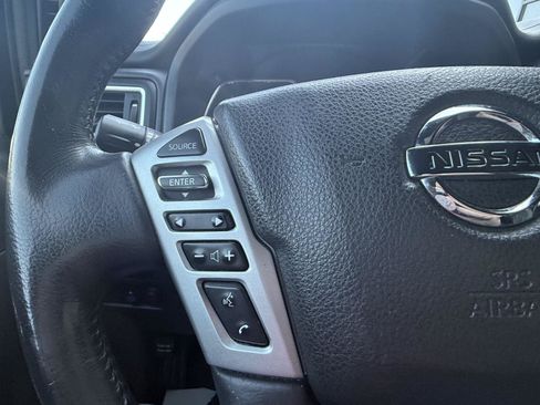 Used 2019 Nissan Titan SV w/ SV Convenience Package AWD/4WD image 15