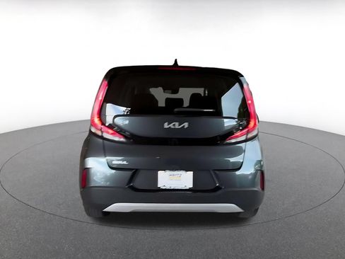 Used 2025 Kia Soul LX w/ LX Technology Package FWD image 12