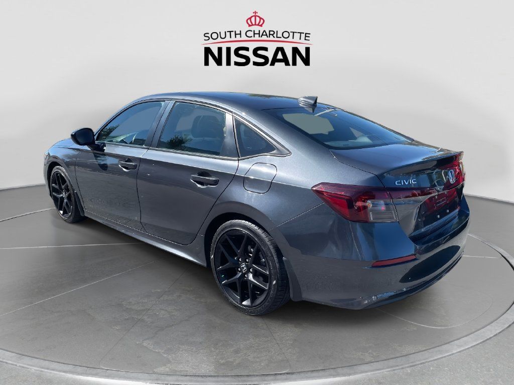 Used 2025 Honda Civic Sport image 4