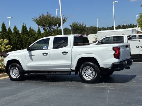 Used 2025 Chevrolet Colorado W/T RWD image 9