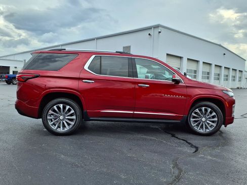 Used 2023 Chevrolet Traverse Premier AWD/4WD image 37
