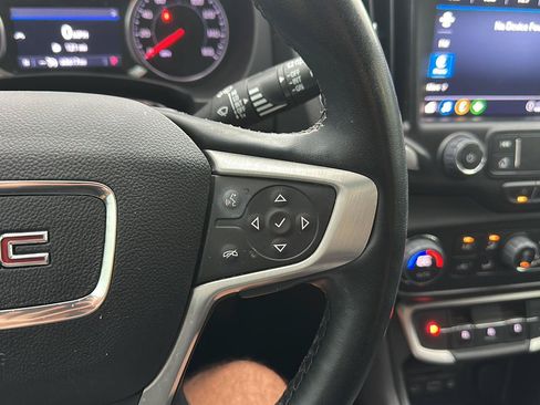 Used 2023 GMC Terrain SLT AWD/4WD image 16