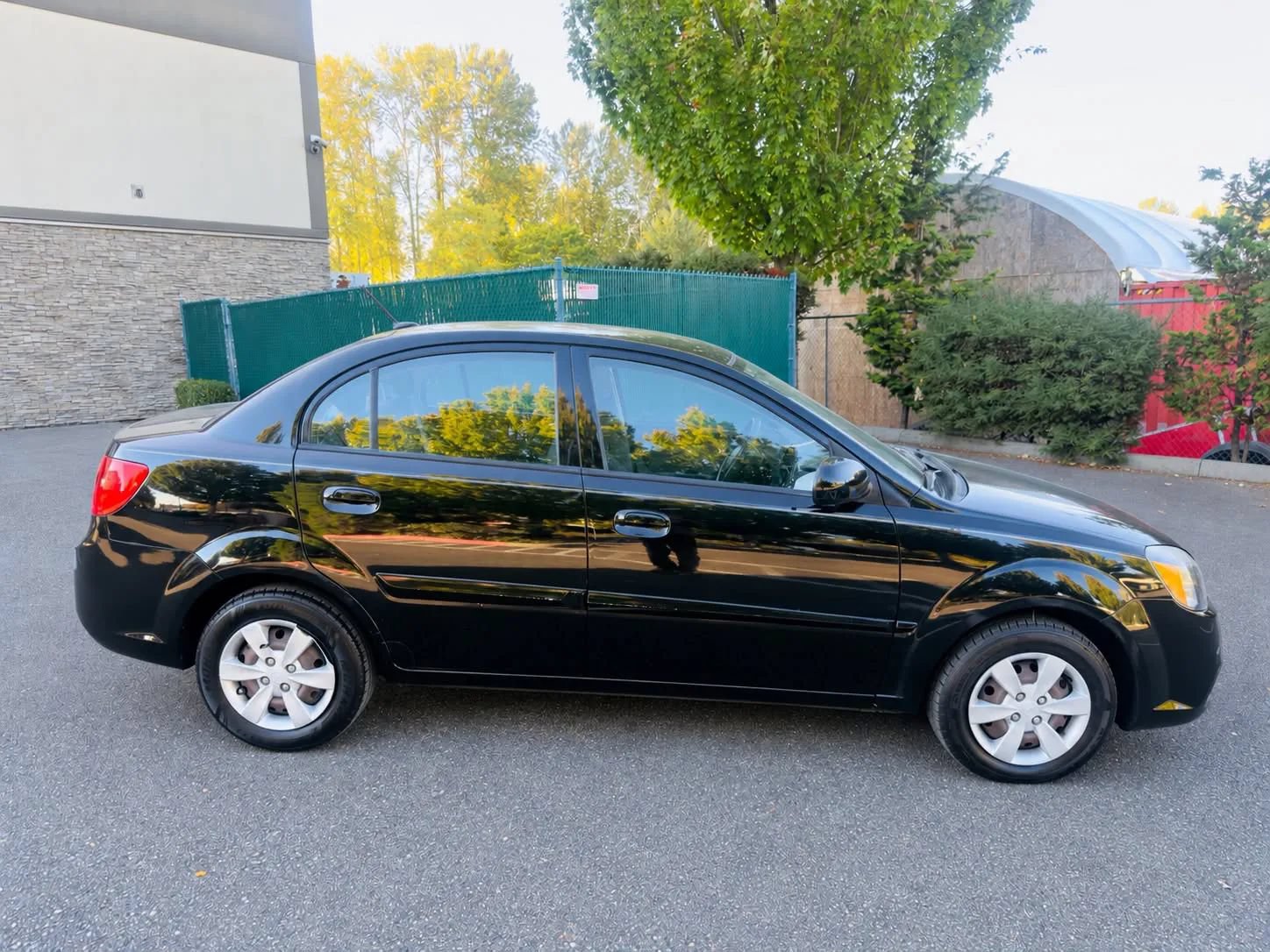 Used 2011 Kia Rio LX FWD image 5