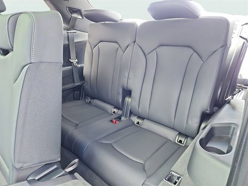 New 2025 Audi Q7 3.0T Premium Plus image 24