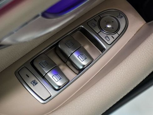 Used 2022 Mercedes-Benz E 350 4MATIC Sedan image 23