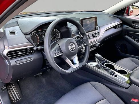 Used 2023 Nissan Altima 2.5 SV AWD/4WD image 15