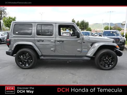 Used 2023 Jeep Wrangler Unlimited Sahara w/ Cold Weather Group AWD/4WD image 5