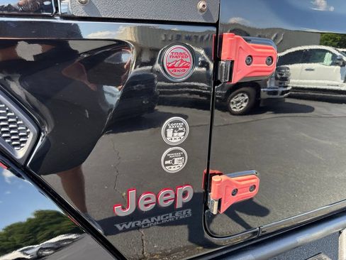 Used 2020 Jeep Wrangler Unlimited Rubicon AWD/4WD image 39