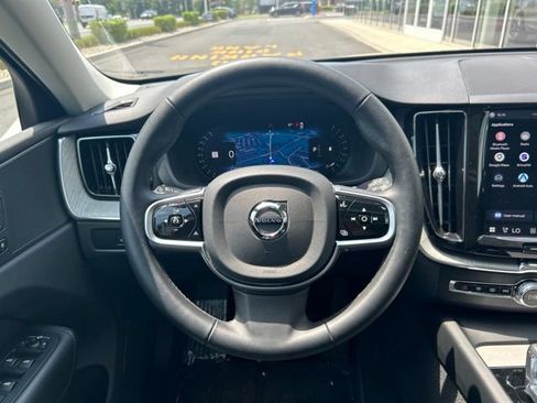 Certified 2025 Volvo XC60 B5 Plus w/ Climate Package AWD/4WD image 18