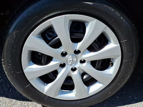 Used 2024 Toyota Corolla LE image 9