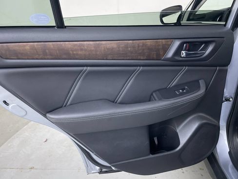Used 2018 Subaru Outback 2.5i Limited AWD/4WD image 20