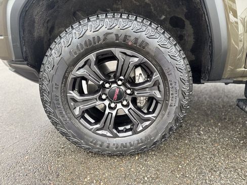 Used 2025 GMC Canyon Elevation w/ Convenience Package image 3