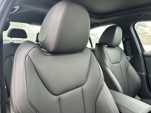 Certified 2024 BMW 330i xDrive Sedan w/ Premium Package image 28