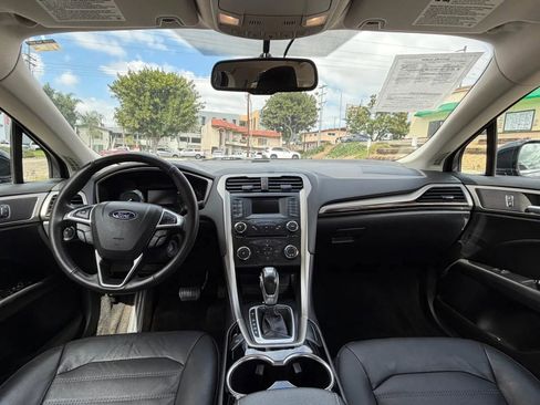 Used 2014 Ford Fusion SE w/ Equipment Group 202A image 11