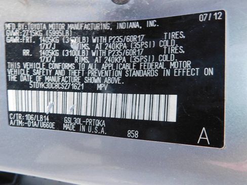 Used 2012 Toyota Sienna XLE image 22