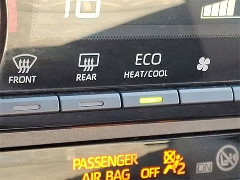 Used 2021 Toyota RAV4 XLE image 25