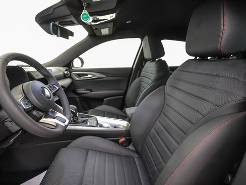 Used 2023 Dodge Hornet GT w/ GT Blacktop Package image 11