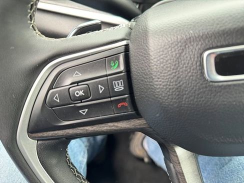 Certified 2024 Jeep Grand Cherokee Limited w/ Black Appearance Package image 26