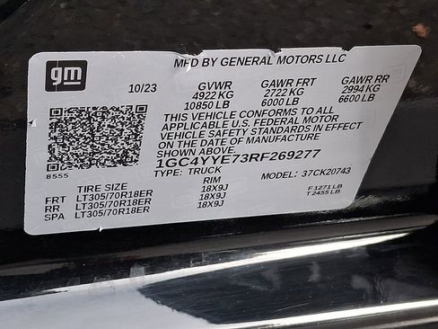 Used 2024 Chevrolet Silverado 2500 ZR2 w/ Technology Package image 27