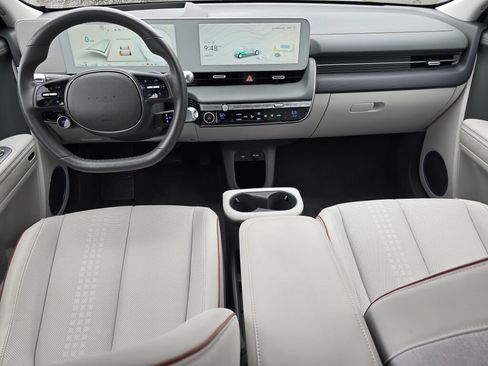 Used 2024 Hyundai Ioniq 5 Limited image 18