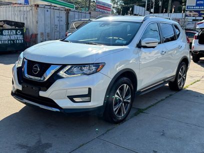 Used 2018 Nissan Rogue SL w/ Premium Package