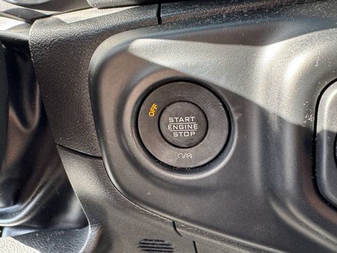 Used 2023 Jeep Wrangler Unlimited Sahara w/ Cold Weather Group AWD/4WD image 12