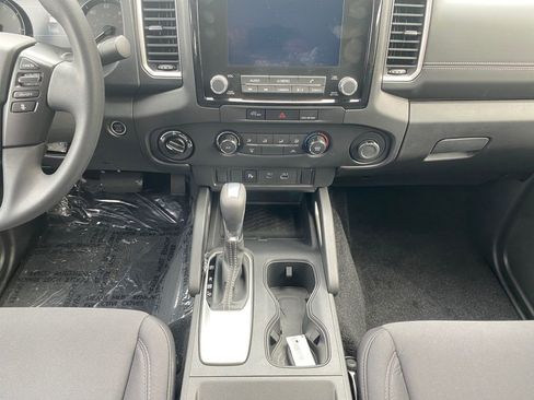 Certified 2023 Nissan Frontier SV w/ Technology Package AWD/4WD image 12