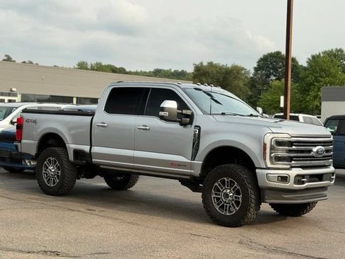 Used 2024 Ford F250 Limited AWD/4WD image 35