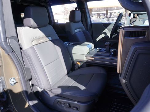New 2025 GMC Hummer EV 2X image 12
