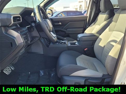 Used 2024 Toyota Tacoma TRD Sport image 11