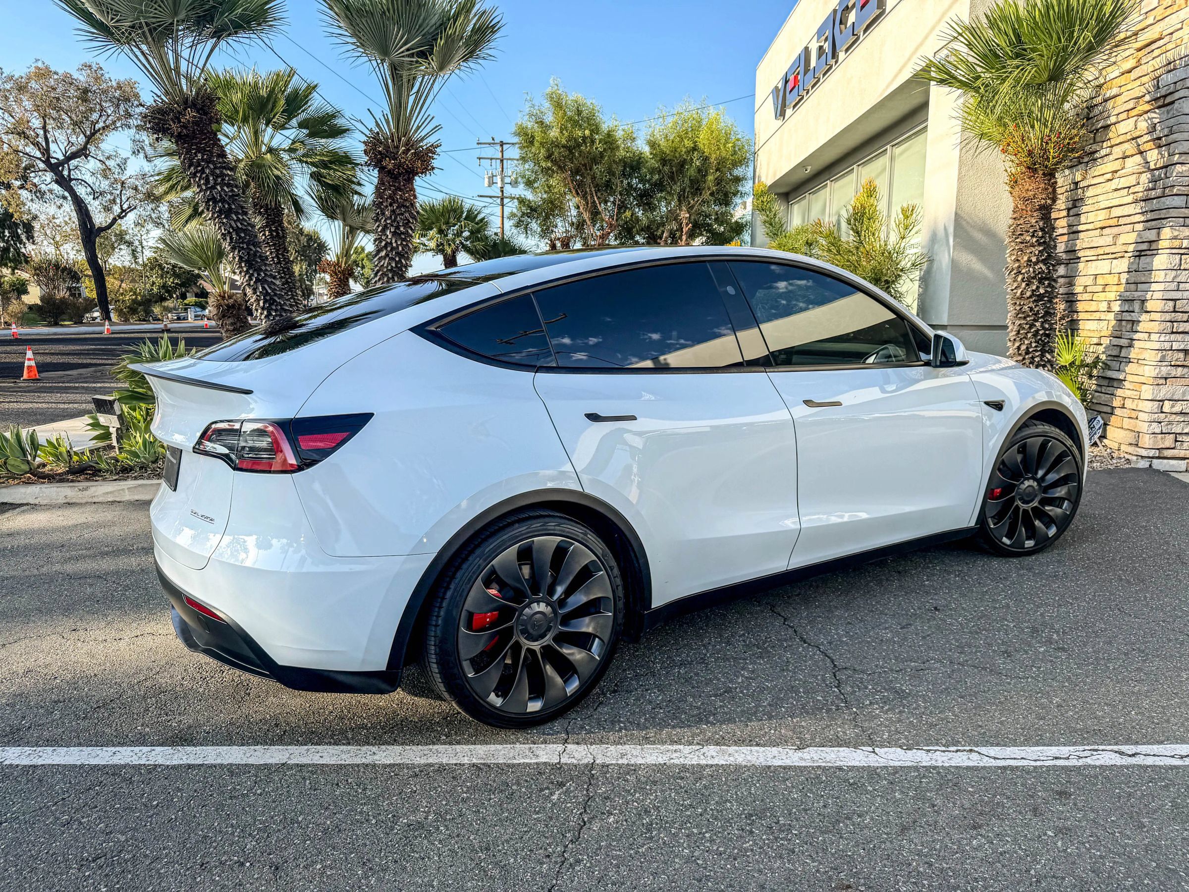Used 2023 Tesla Model Y Performance AWD/4WD image 7