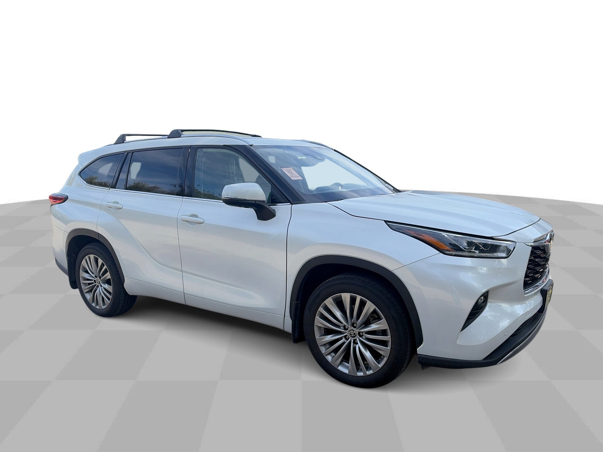 Used 2022 Toyota Highlander Platinum AWD/4WD image 2